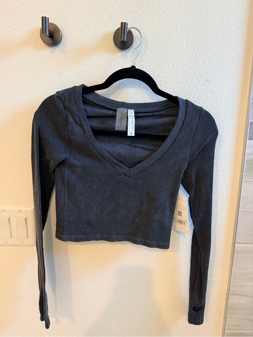 Stretch Ribbed V-Neck Crop Top - Charcoal
